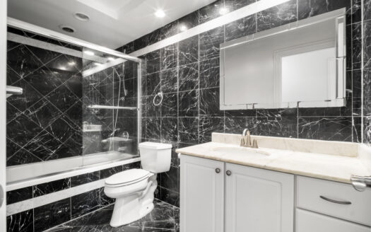1328 Webford Ave #204 Des Plaines , Illinois