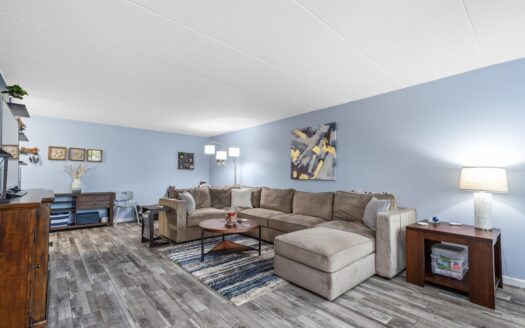 225 S Rowling Rd #101 Palatine , Illinois